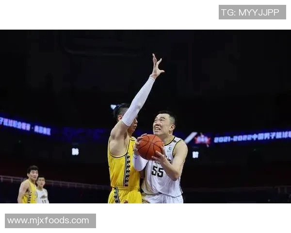 季后赛首轮对决北京队迎战辽宁队争夺晋级机会