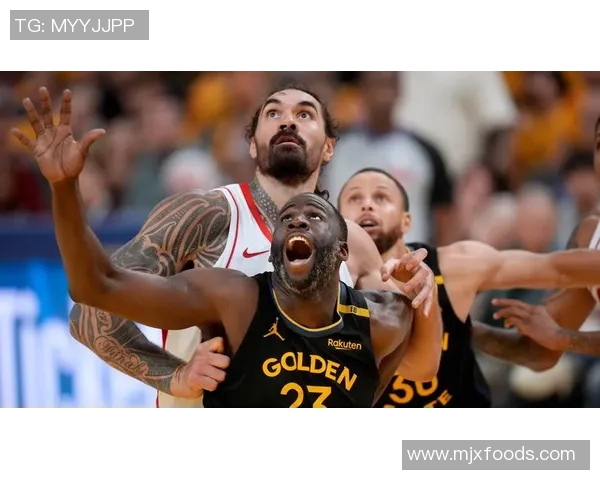 爵士队与火箭队激战正酣12月19日精彩对决回顾与分析