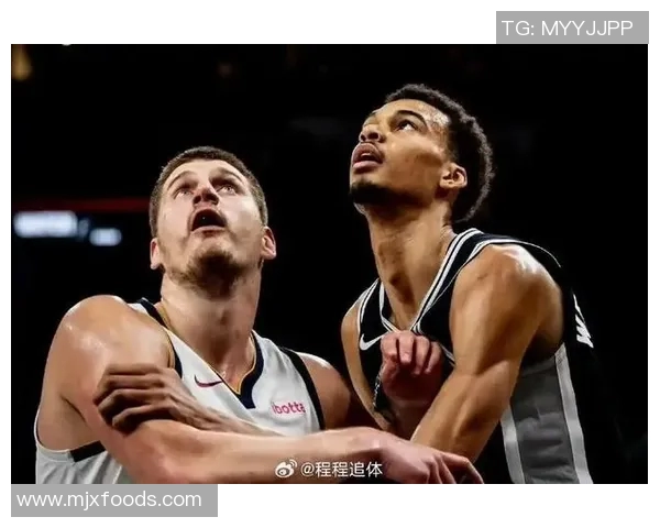 2007年NBA季后赛掘金与马刺的激烈对决与精彩瞬间回顾