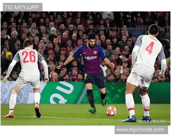 克鲁赛罗与帕尔梅的激烈对决展现巴西足球的魅力与激情